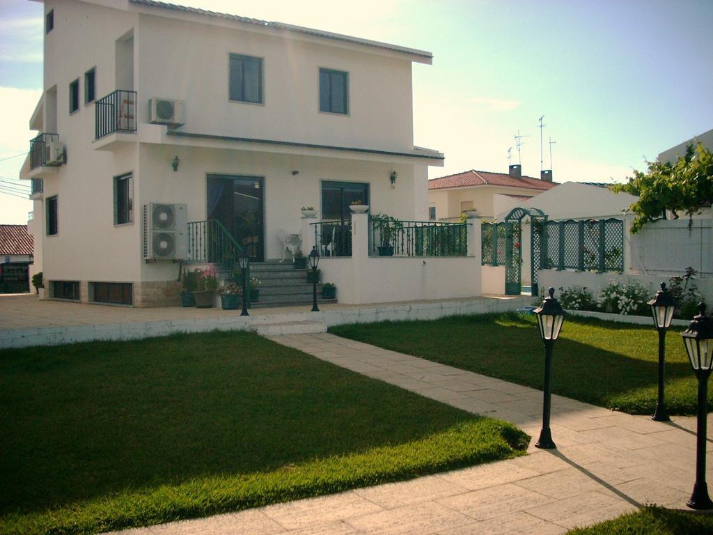 Guest House Toca dos Grilos Estoril Exterior foto